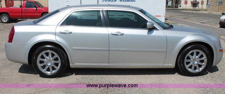 image for item C2691 2007 Chrysler 300 Limited