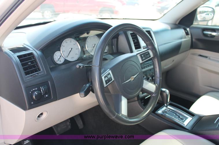 image for item C2691 2007 Chrysler 300 Limited