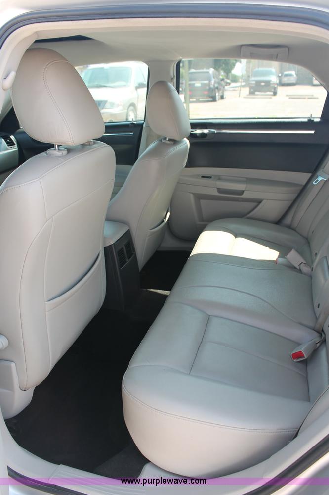 image for item C2691 2007 Chrysler 300 Limited