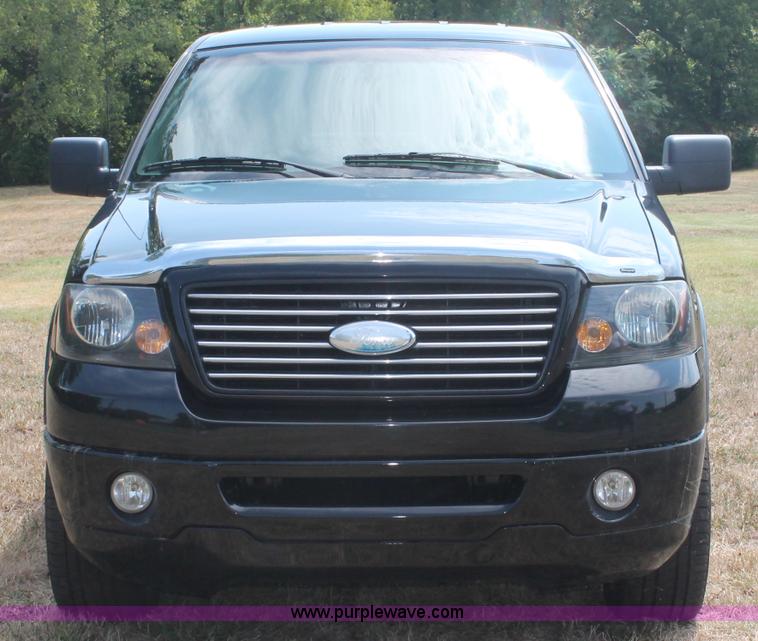 image for item C2736 2006 Ford F150 Harley Davidson SuperCab pickup truck