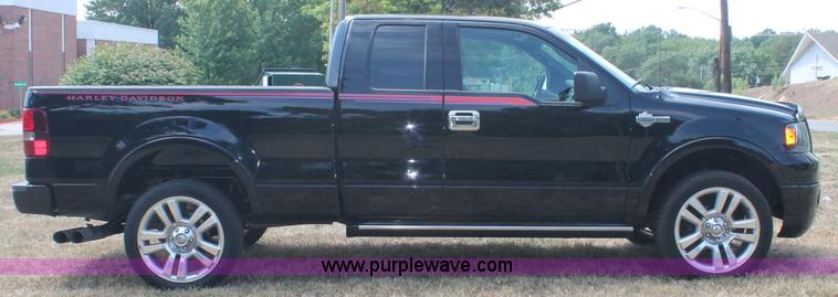 image for item C2736 2006 Ford F150 Harley Davidson SuperCab pickup truck