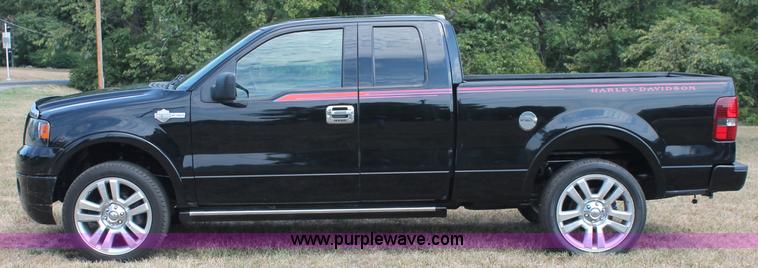 image for item C2736 2006 Ford F150 Harley Davidson SuperCab pickup truck