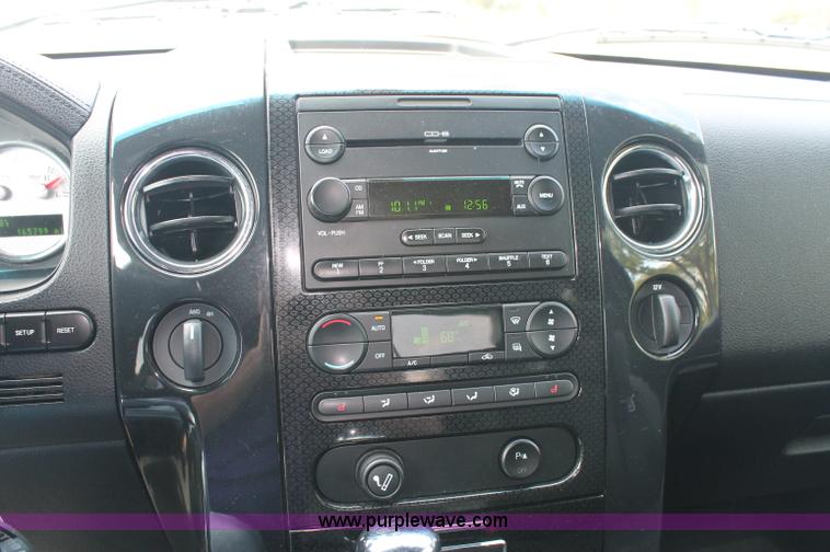 image for item C2736 2006 Ford F150 Harley Davidson SuperCab pickup truck
