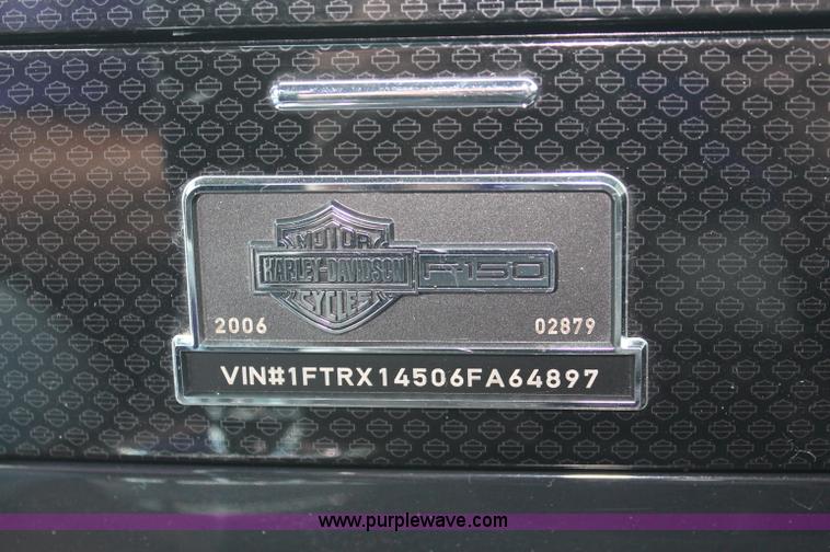 image for item C2736 2006 Ford F150 Harley Davidson SuperCab pickup truck