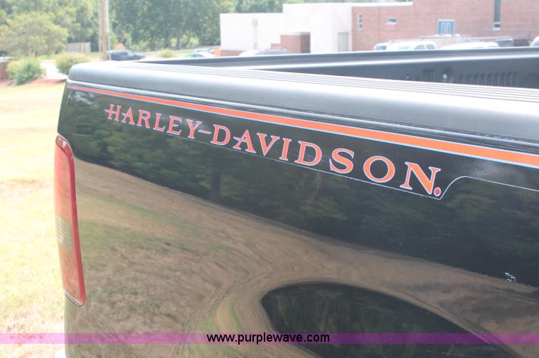 image for item C2736 2006 Ford F150 Harley Davidson SuperCab pickup truck