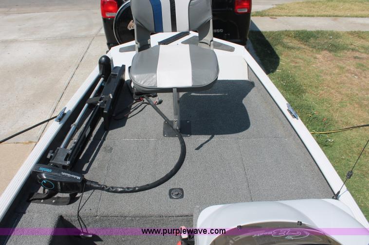 image for item C2744 2000 G3 MV Pro Series 165 boat