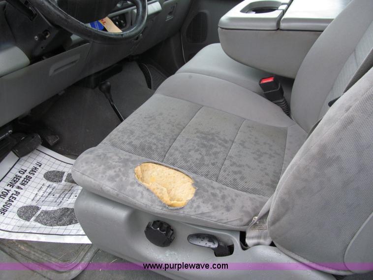 image for item I9780 2005 Ford F250 XLT Super Duty SuperCab pickup truck