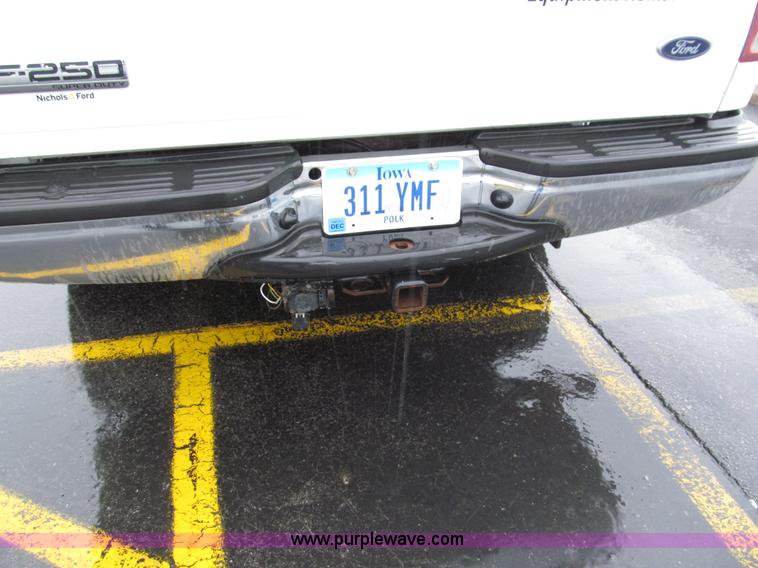 image for item I9780 2005 Ford F250 XLT Super Duty SuperCab pickup truck