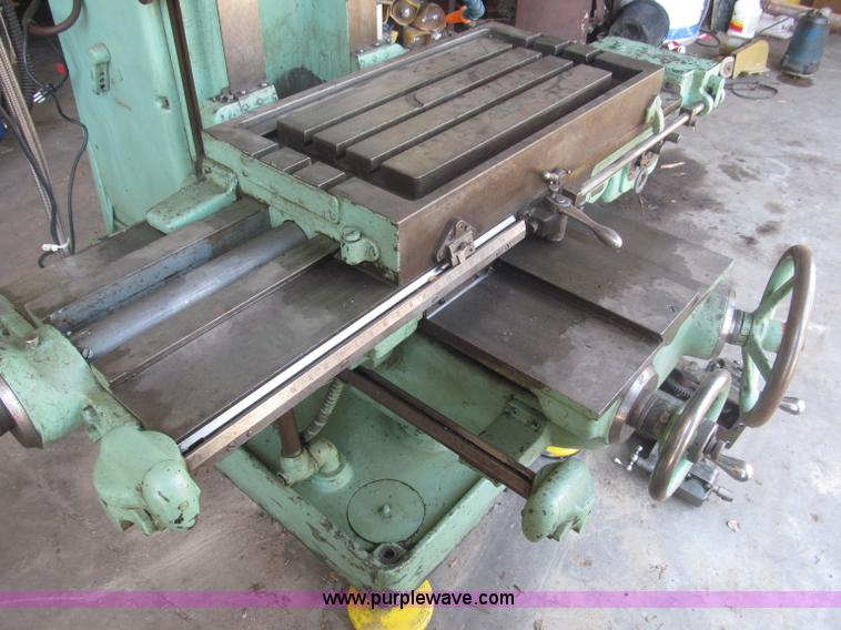 image for item K9551 Kearney & Trecker No. 2 rotary head tool and die milling machine