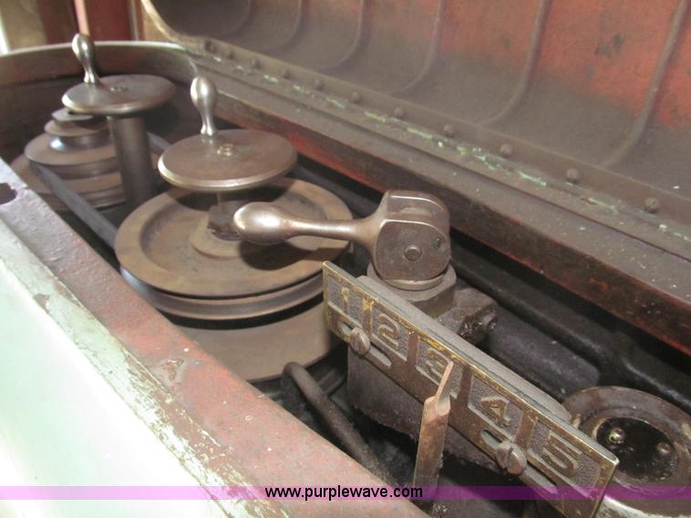 image for item K9551 Kearney & Trecker No. 2 rotary head tool and die milling machine