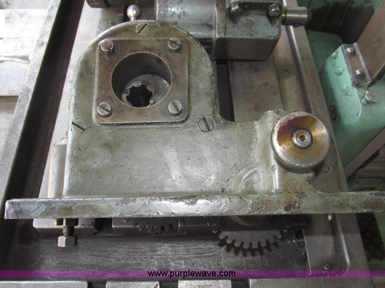 image for item K9551 Kearney & Trecker No. 2 rotary head tool and die milling machine