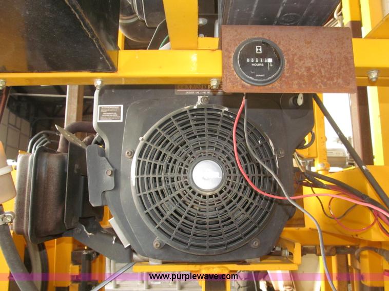 image for item K9557 2008 Log-Master portable saw mill