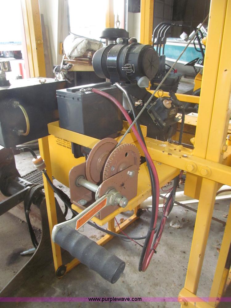 image for item K9557 2008 Log-Master portable saw mill