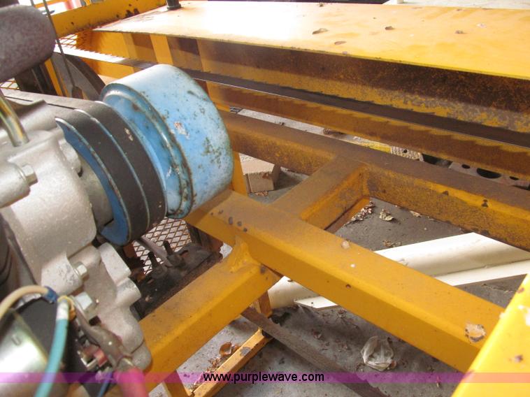 image for item K9557 2008 Log-Master portable saw mill