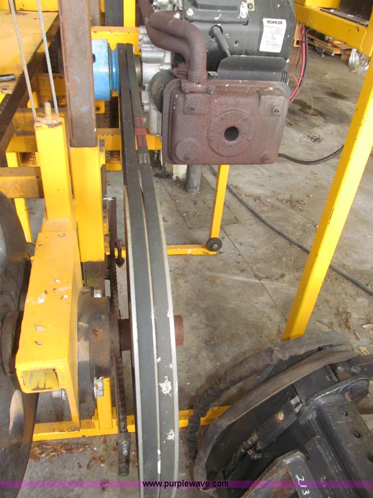 image for item K9557 2008 Log-Master portable saw mill