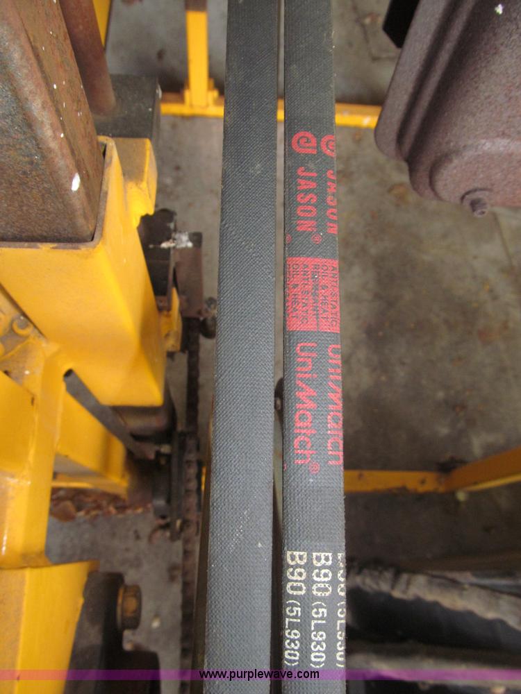 image for item K9557 2008 Log-Master portable saw mill