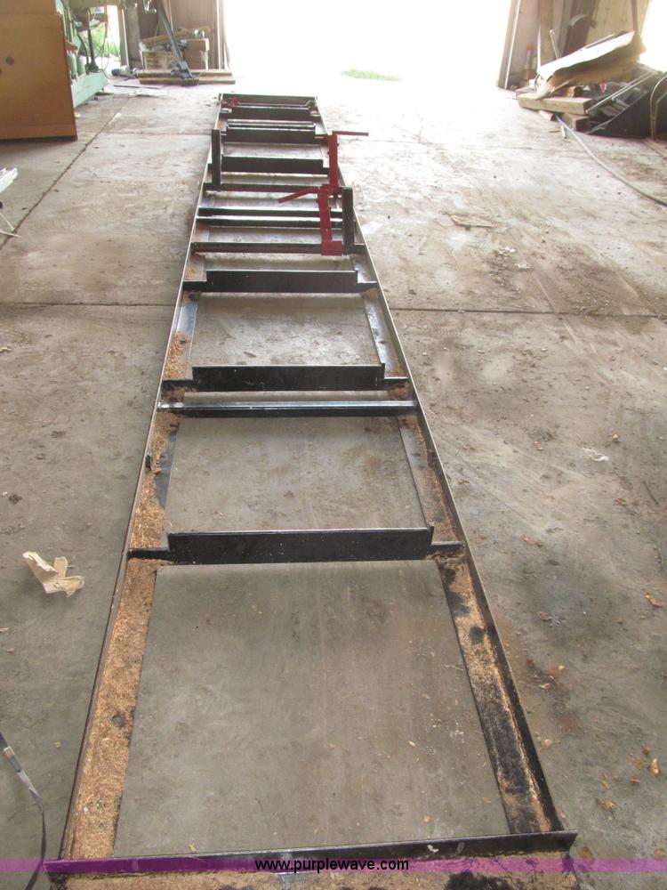 image for item K9557 2008 Log-Master portable saw mill