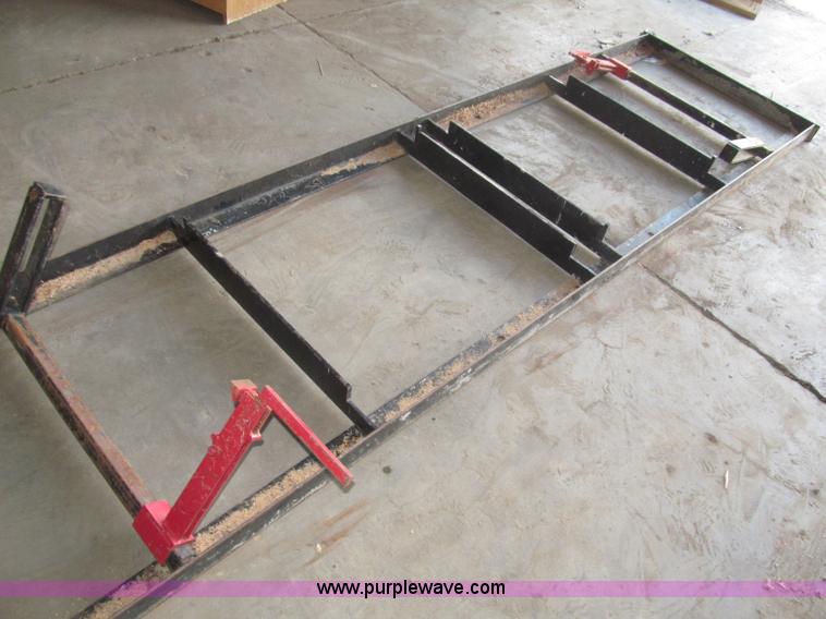 image for item K9557 2008 Log-Master portable saw mill