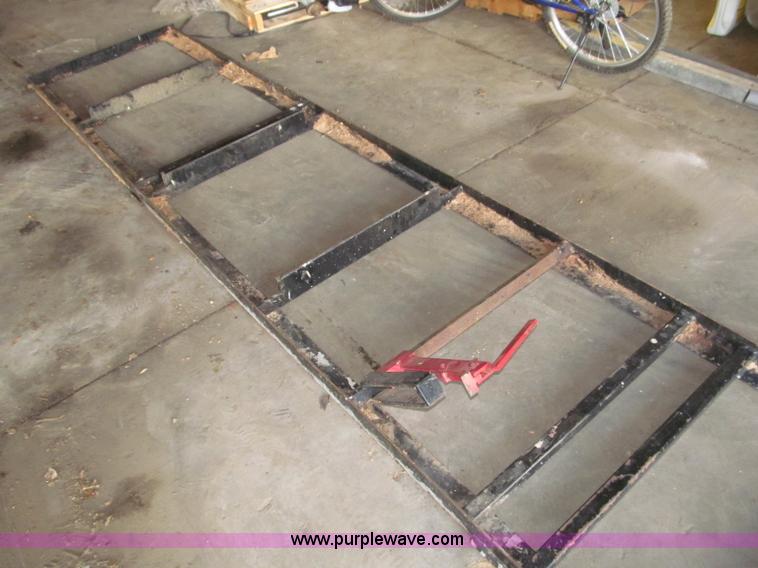 image for item K9557 2008 Log-Master portable saw mill