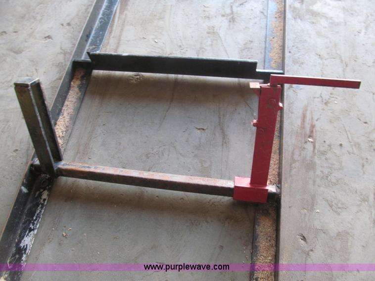 image for item K9557 2008 Log-Master portable saw mill