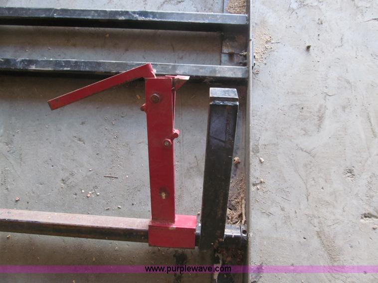 image for item K9557 2008 Log-Master portable saw mill