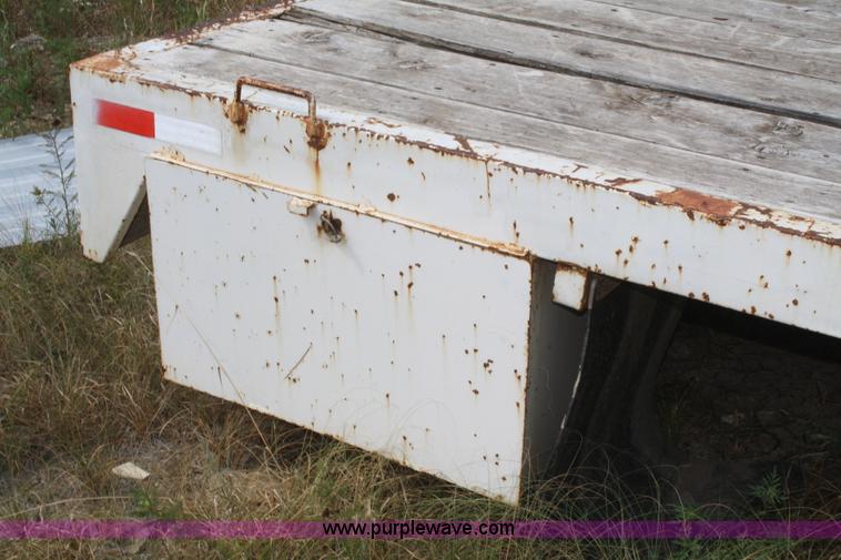 image for item K9825 12'L x 8'W flatbed