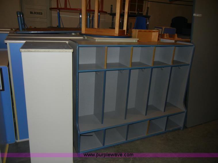 image for item N9974 Assorted school furniture