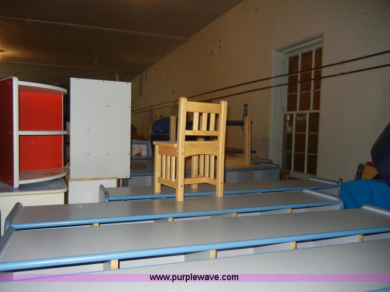 image for item N9974 Assorted school furniture