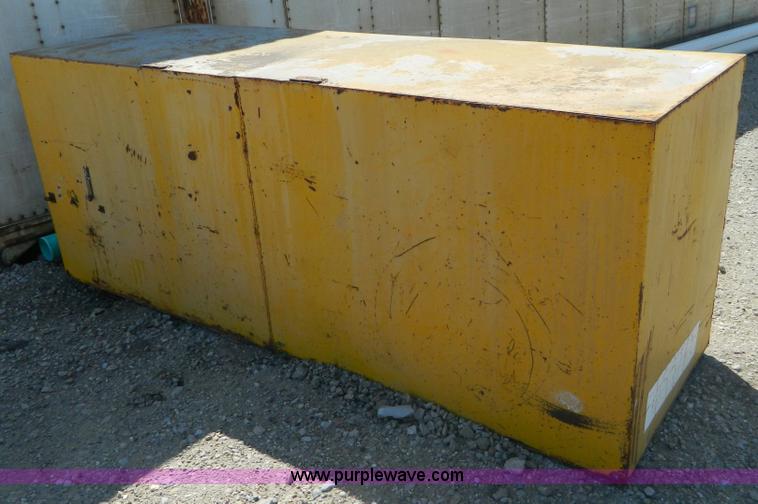 image for item T9357 Steel toolbox