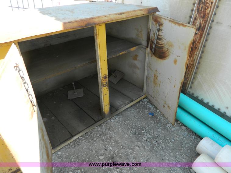 image for item T9357 Steel toolbox