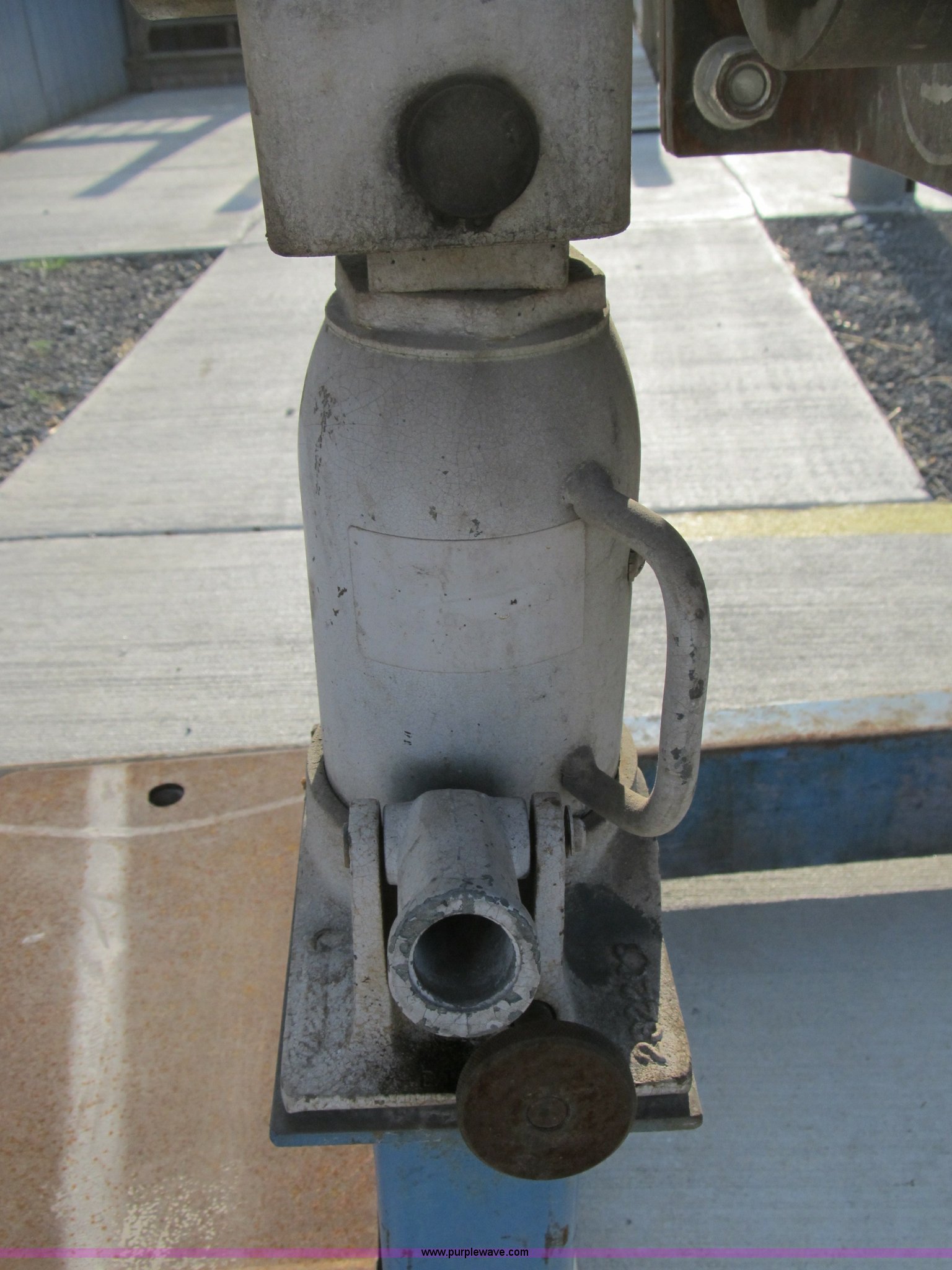 OTC 6,000 lb revolver engine stand in Peotone, IL Item B2828 sold