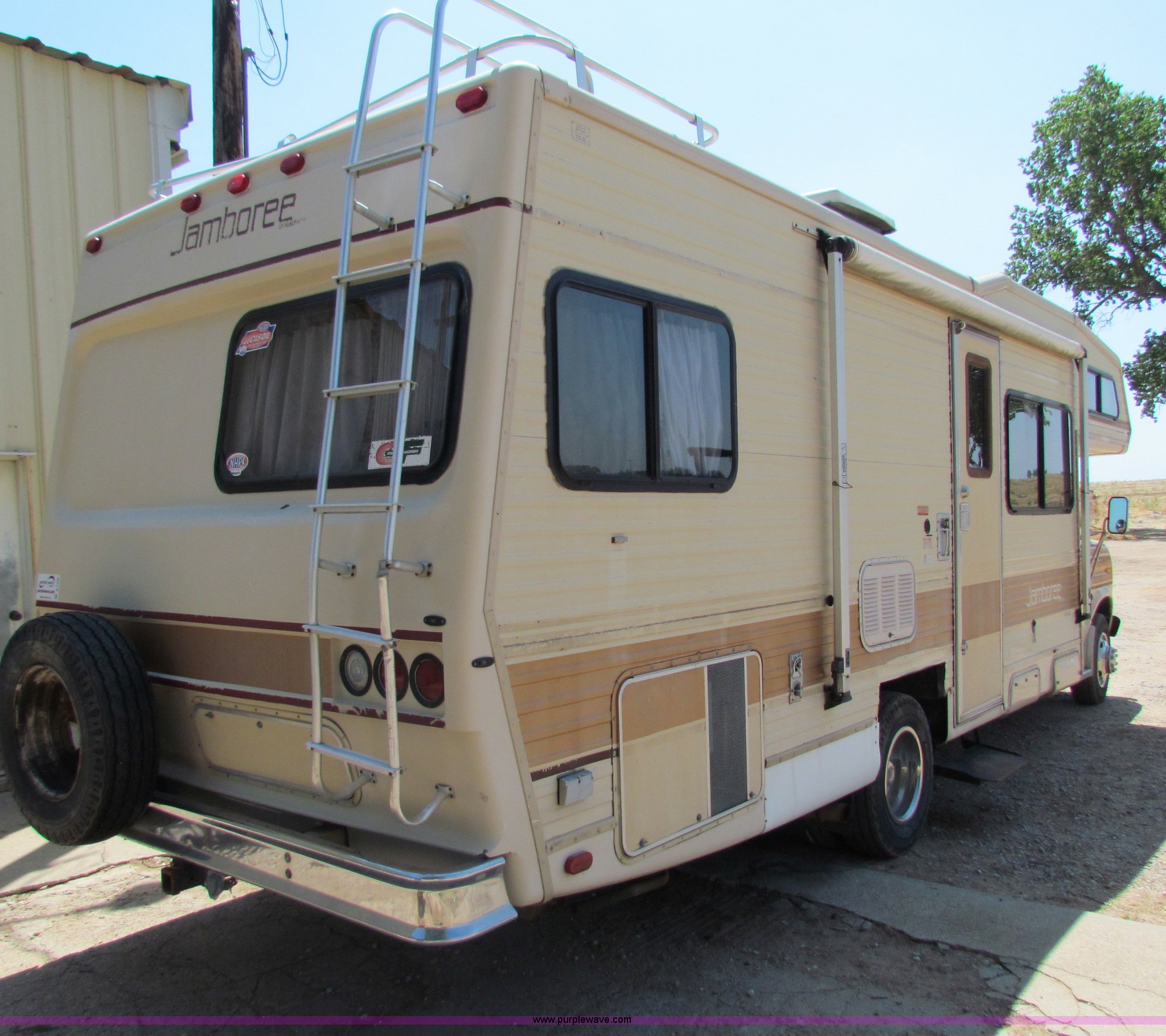 1985 Ford E350 Jamboree RV camper in Cunningham, KS Item B7396 sold