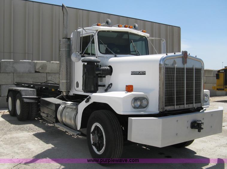 image for item A6481 1988 Kenworth C510 roll-off truck