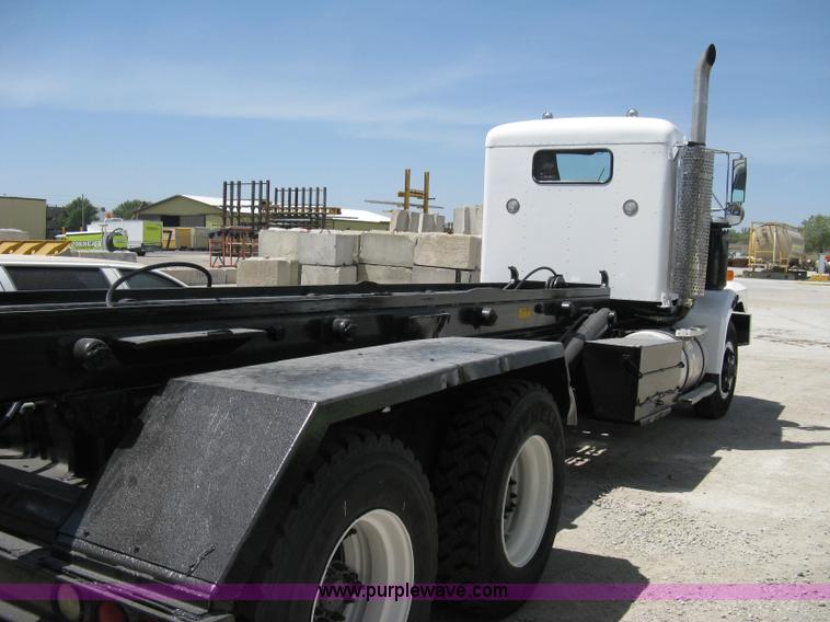 image for item A6481 1988 Kenworth C510 roll-off truck