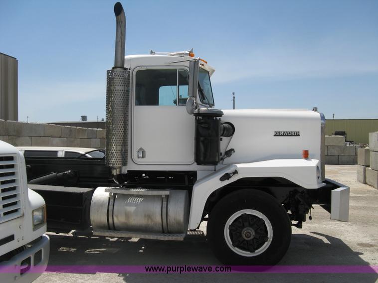 image for item A6481 1988 Kenworth C510 roll-off truck
