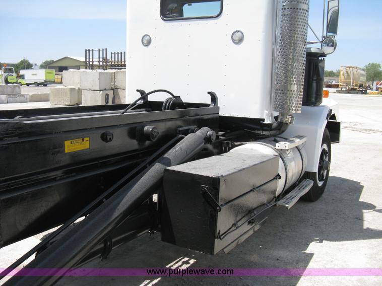image for item A6481 1988 Kenworth C510 roll-off truck
