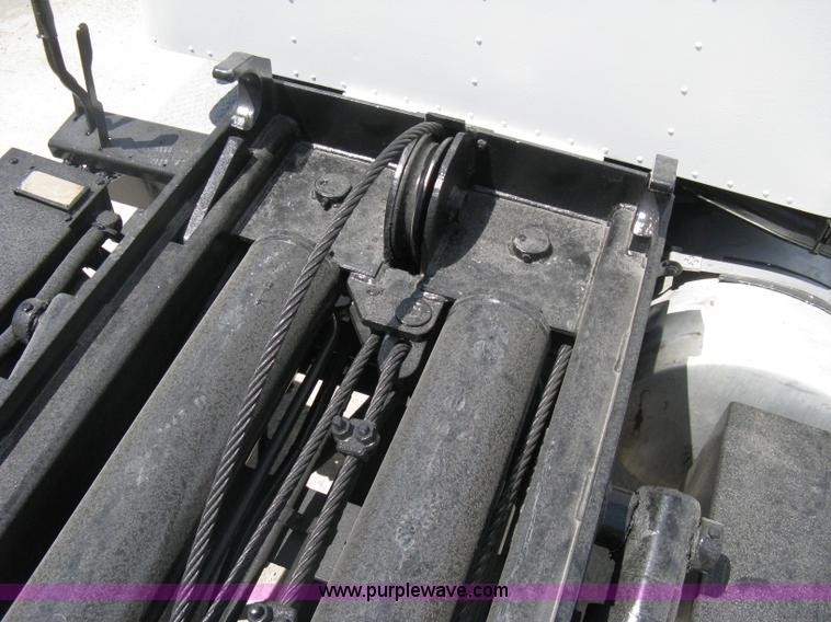 image for item A6481 1988 Kenworth C510 roll-off truck