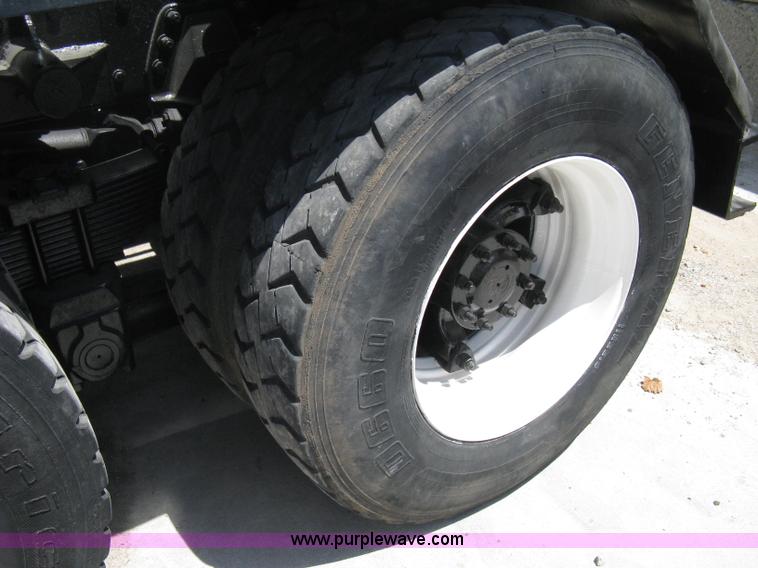 image for item A6481 1988 Kenworth C510 roll-off truck