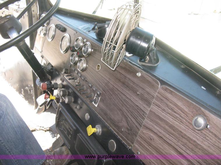 image for item A6481 1988 Kenworth C510 roll-off truck