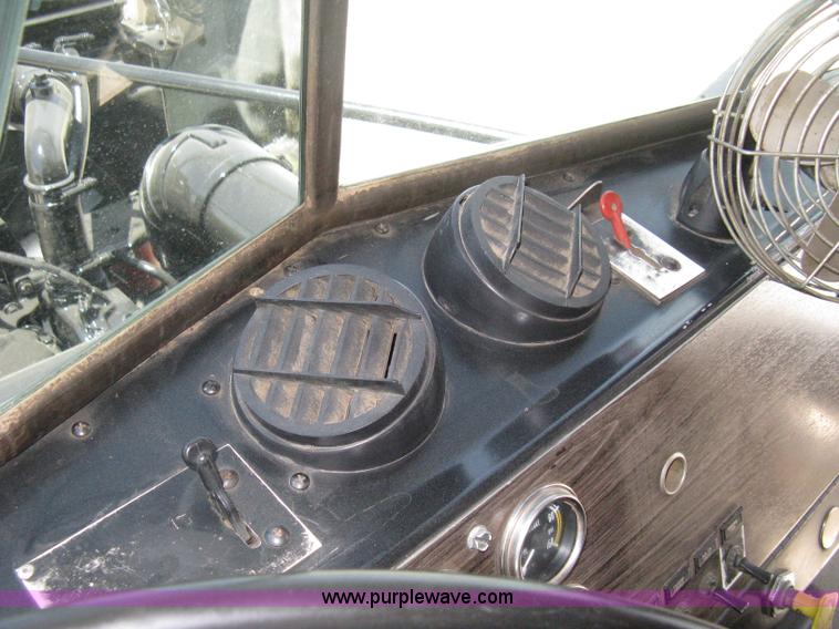 image for item A6481 1988 Kenworth C510 roll-off truck