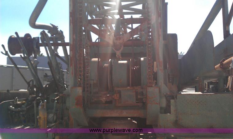 image for item B1460 1991 International Navistar 8300 drill rig truck