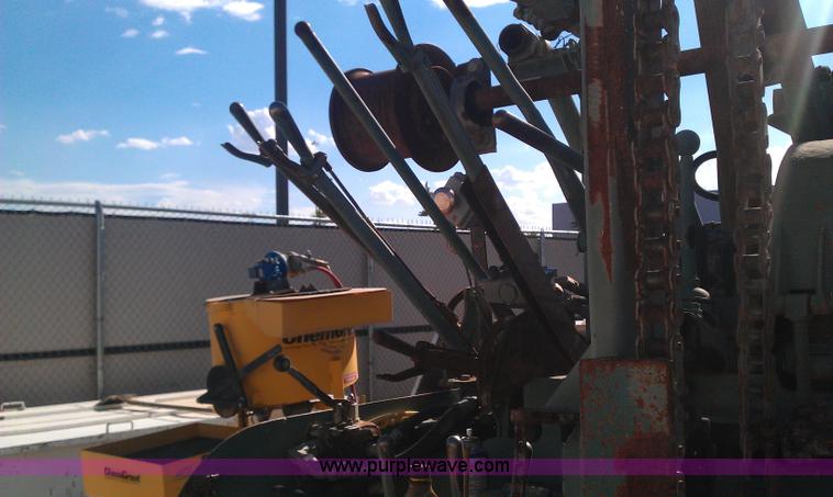 image for item B1460 1991 International Navistar 8300 drill rig truck