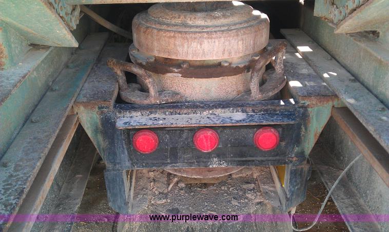 image for item B1460 1991 International Navistar 8300 drill rig truck