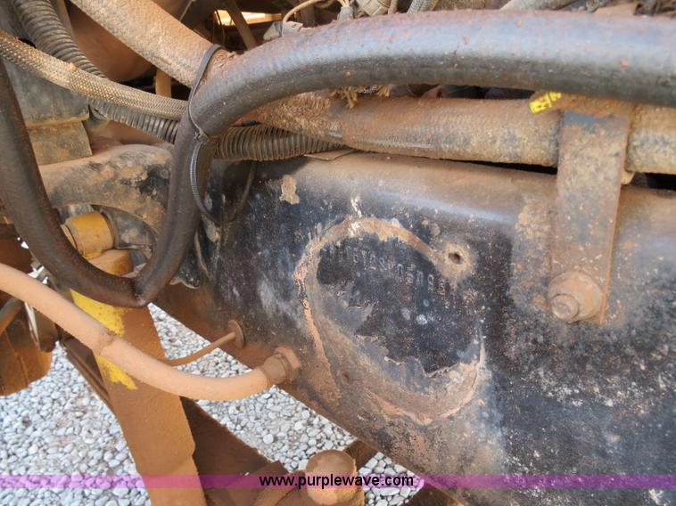 image for item B2453 1995 Mack CH613 semi truck