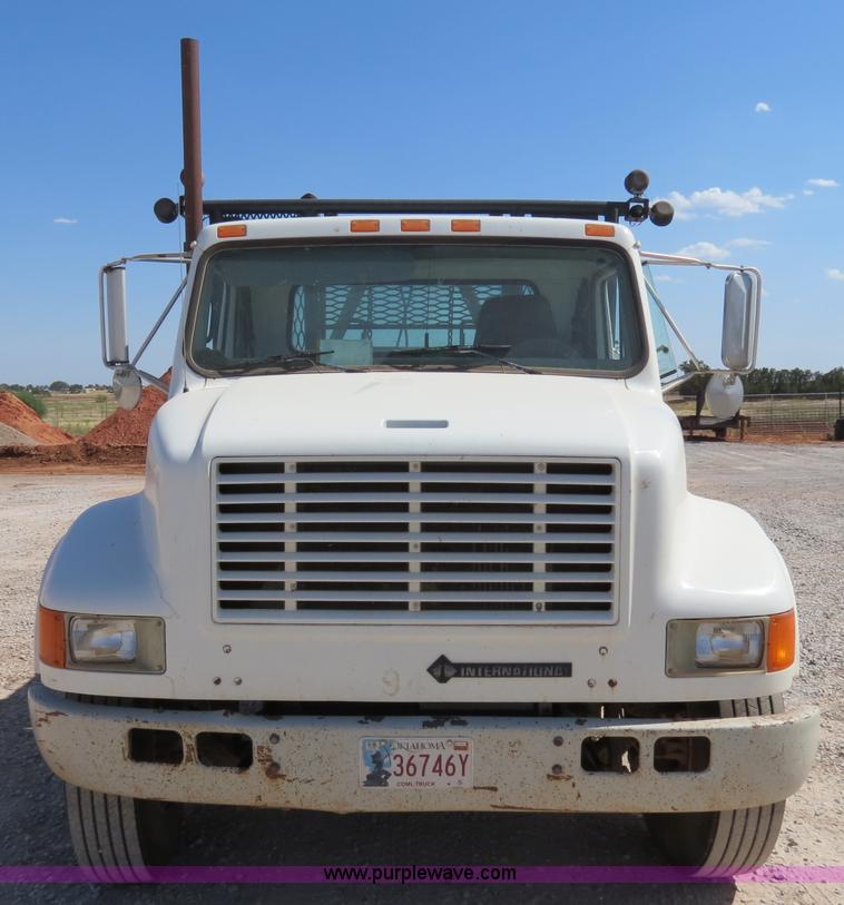 image for item B2457 1997 International 4700 winch truck