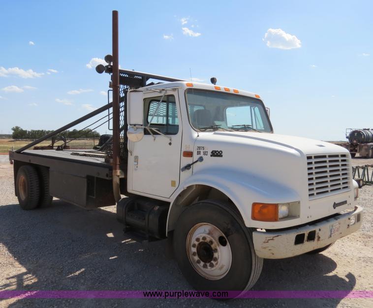 image for item B2457 1997 International 4700 winch truck