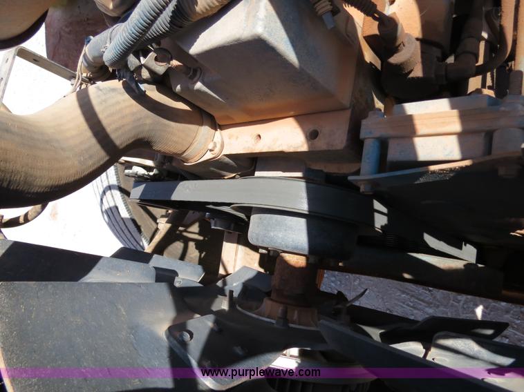 image for item B2457 1997 International 4700 winch truck