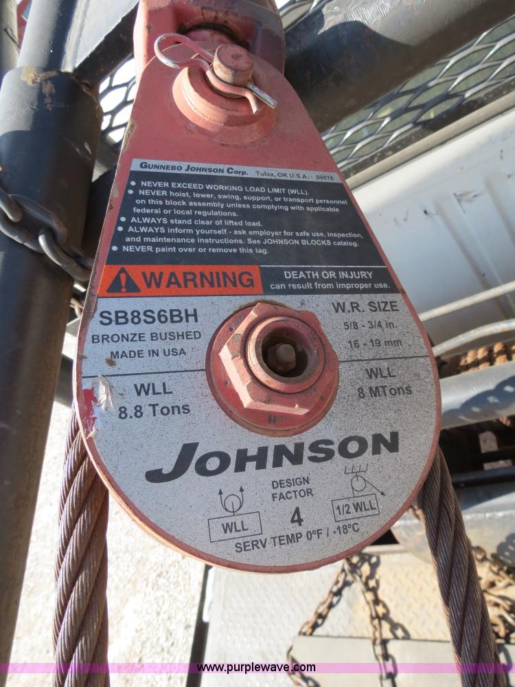 image for item B2457 1997 International 4700 winch truck