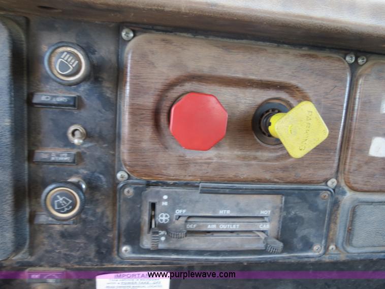 image for item B2459 1987 International 1955 crane truck