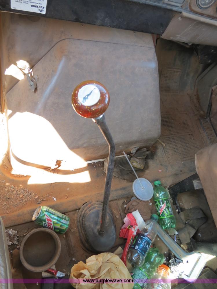 image for item B2459 1987 International 1955 crane truck